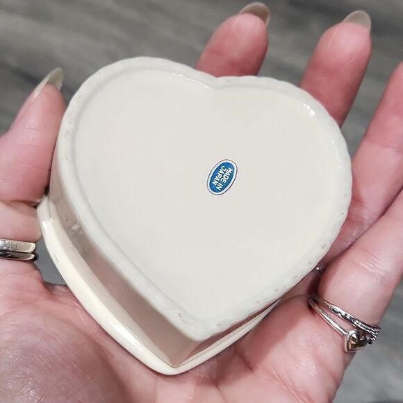 EUC Vintage 80's Ceramic SM Heart Jewelry Box - Picture 6 of 7